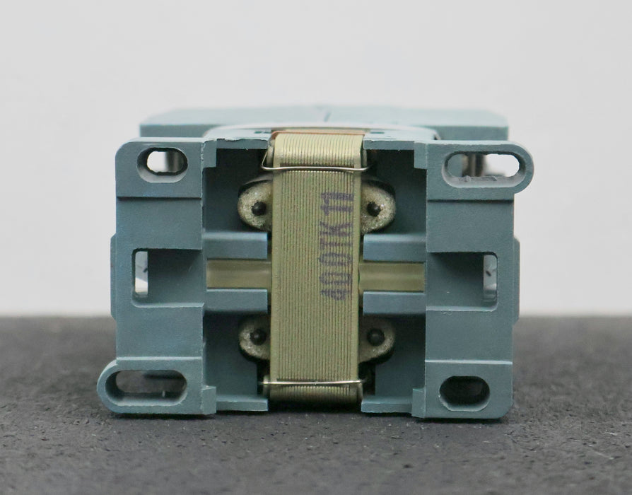 Bild des Artikels ISKRA-Leistungsschütz-K0-44E-20A-Spulenspannung-24V-50Hz-6A-380VAC-4A-500VAC