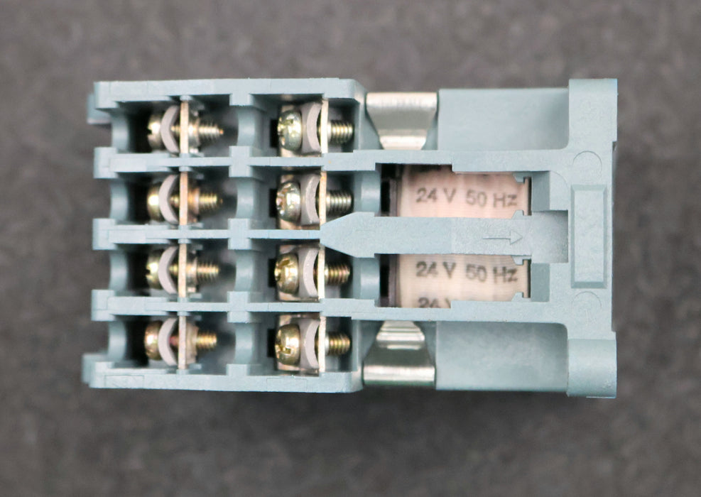 Bild des Artikels ISKRA-Leistungsschütz-K0-44E-20A-Spulenspannung-24V-50Hz-6A-380VAC-4A-500VAC