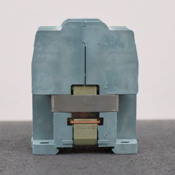 Bild des Artikels ISKRA-Leistungsschütz-K0-71-20a-Spulenspannung-110V-60Hz-6A-380VAC-4A-500VAC