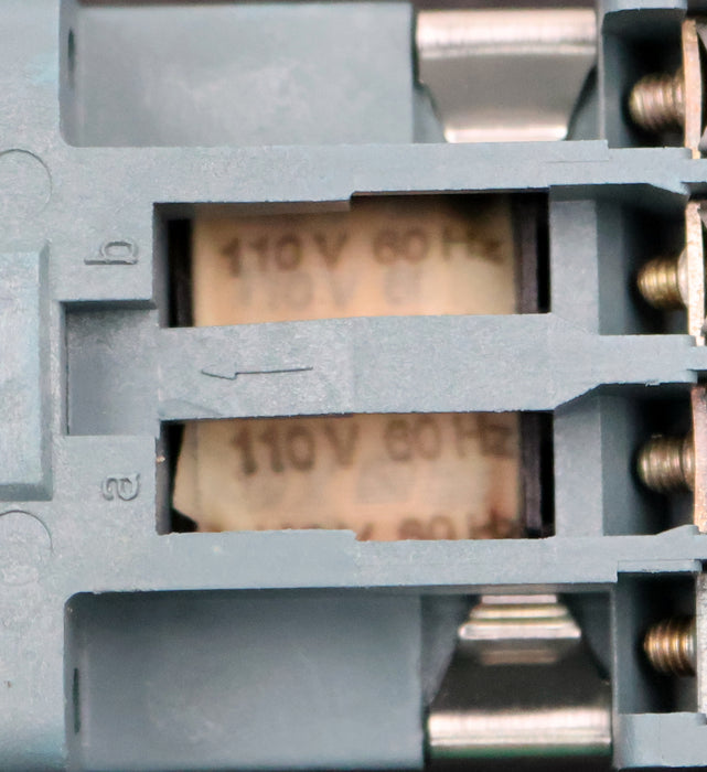 Bild des Artikels ISKRA-Leistungsschütz-K0-71-20a-Spulenspannung-110V-60Hz-6A-380VAC-4A-500VAC