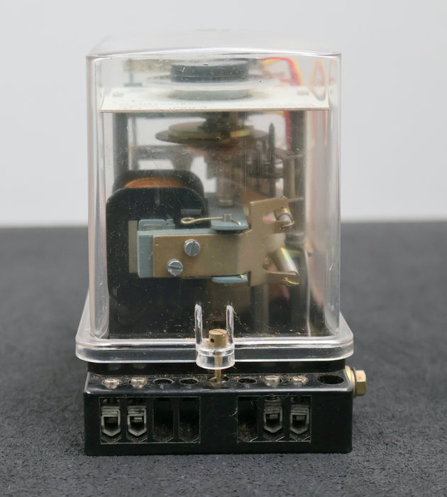 Bild des Artikels EAW-DDR-Zeitrelais-RZw-PL-Nr-734166000-0,4-6min-220V-50Hz-RS801449-unbenutzt