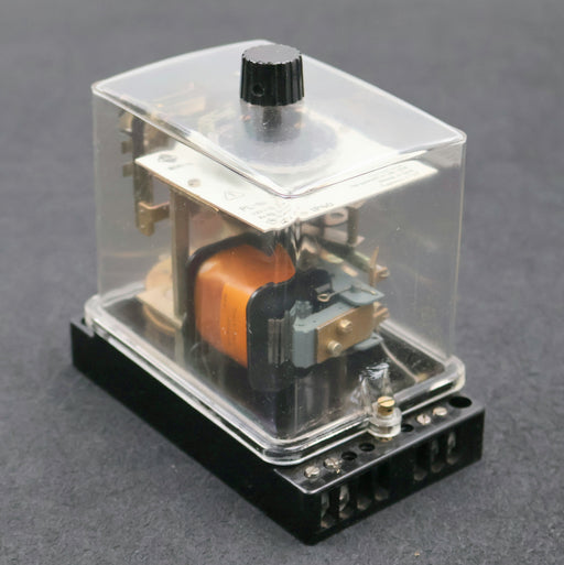 Bild des Artikels EAW-DDR-Zeitrelais-RZw-PL-Nr-734166800-0,4-6min-220V-50Hz-RS801449-unbenutzt