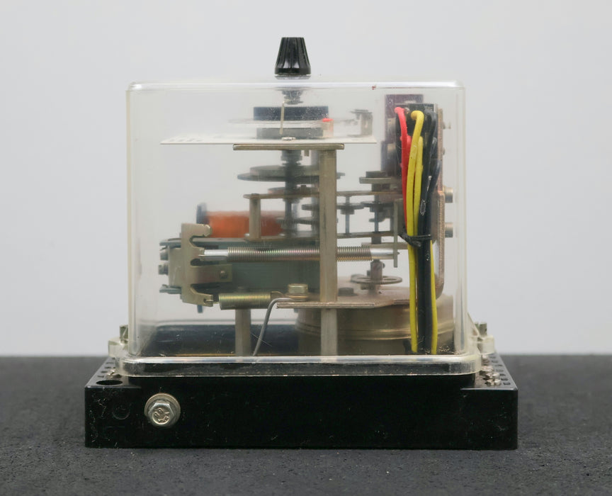 Bild des Artikels EAW-DDR-Zeitrelais-RZw-PL-Nr-734158000-0,2-6min-220V-50Hz-RS801449-unbenutzt