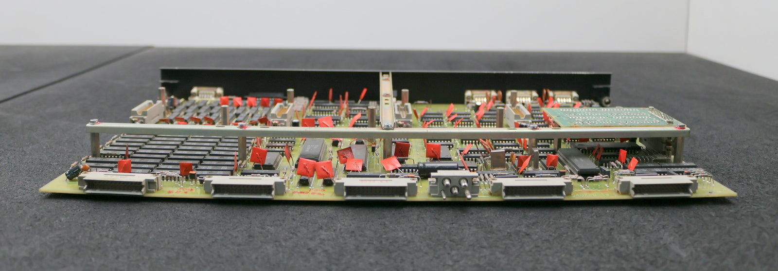 Bild des Artikels VEB-NUMERIK-AR/LR-Steuerkarte-414567-4-NKM-Platine-590407-0-I6-b-RFT-G-101668