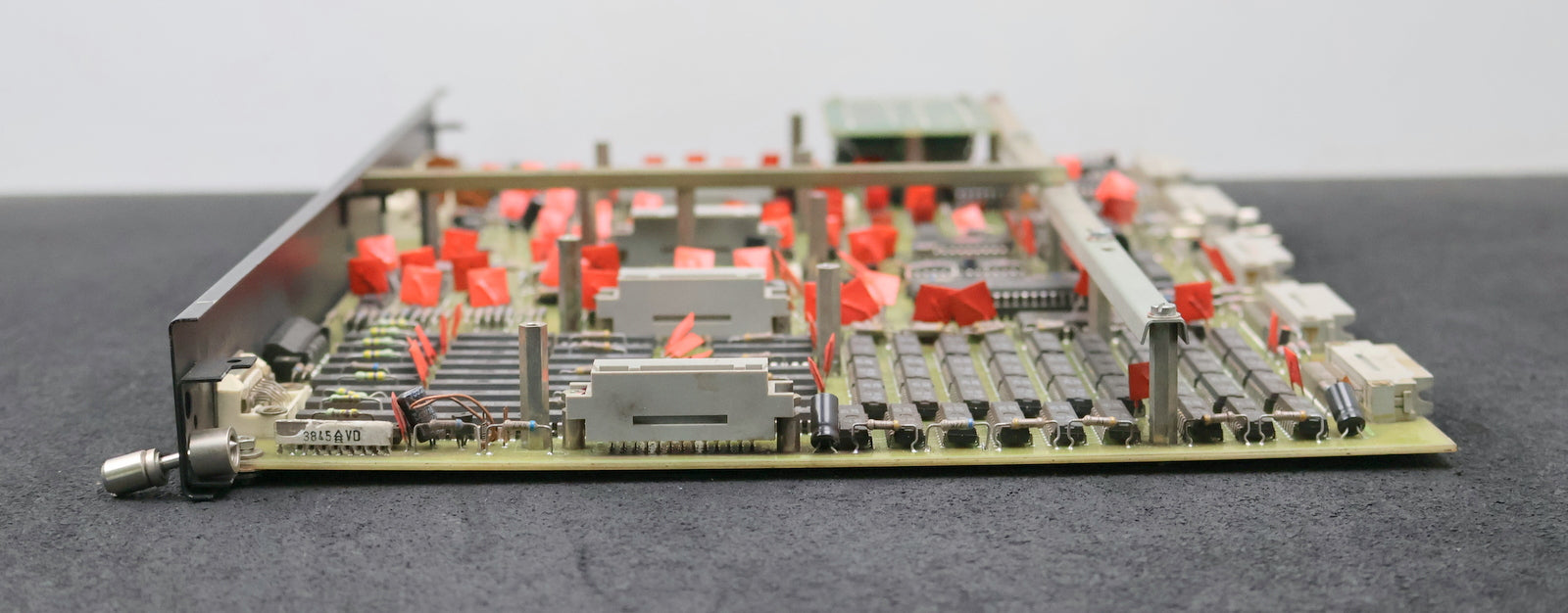 Bild des Artikels VEB-NUMERIK-AR/LR-Steuerkarte-414567-4-NKM-Platine-590407-0-I6-b-RFT-G-101668