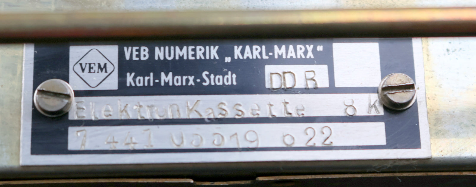 Bild des Artikels VEM-NUMERIK-DDR-KASSETTE-8KE-mit-EPROMs-454702-4-NKM-für-Steuergerät