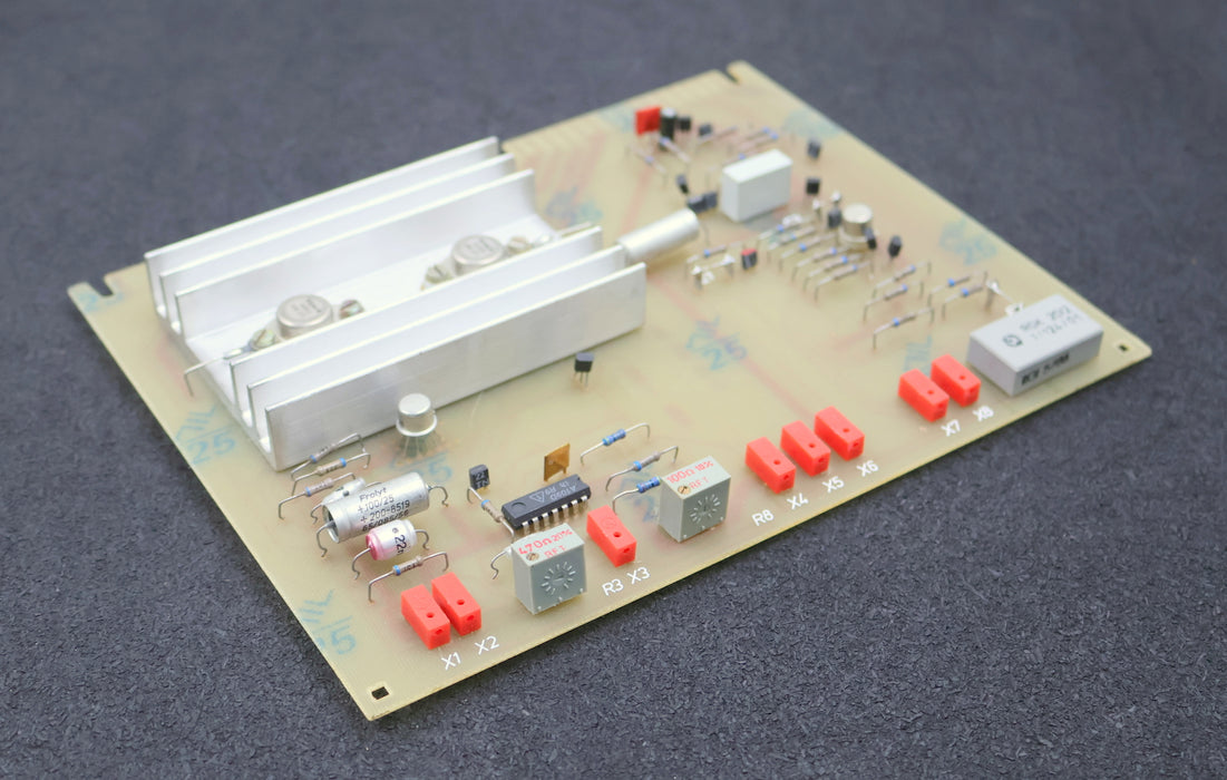 Bild des Artikels VEB-NUMERIK-Board-7100-200-01-/-D-Platine-70011-gebraucht-voll-funktionsfähig