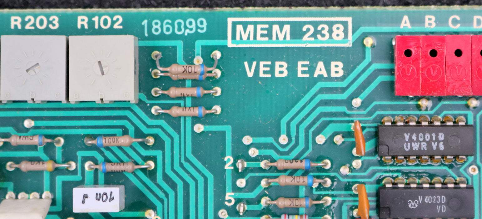 Bild des Artikels VEA-EAB-DDR-Platine-MEM-238-891202363-54220-700-30-114-0-37L-2-gebraucht