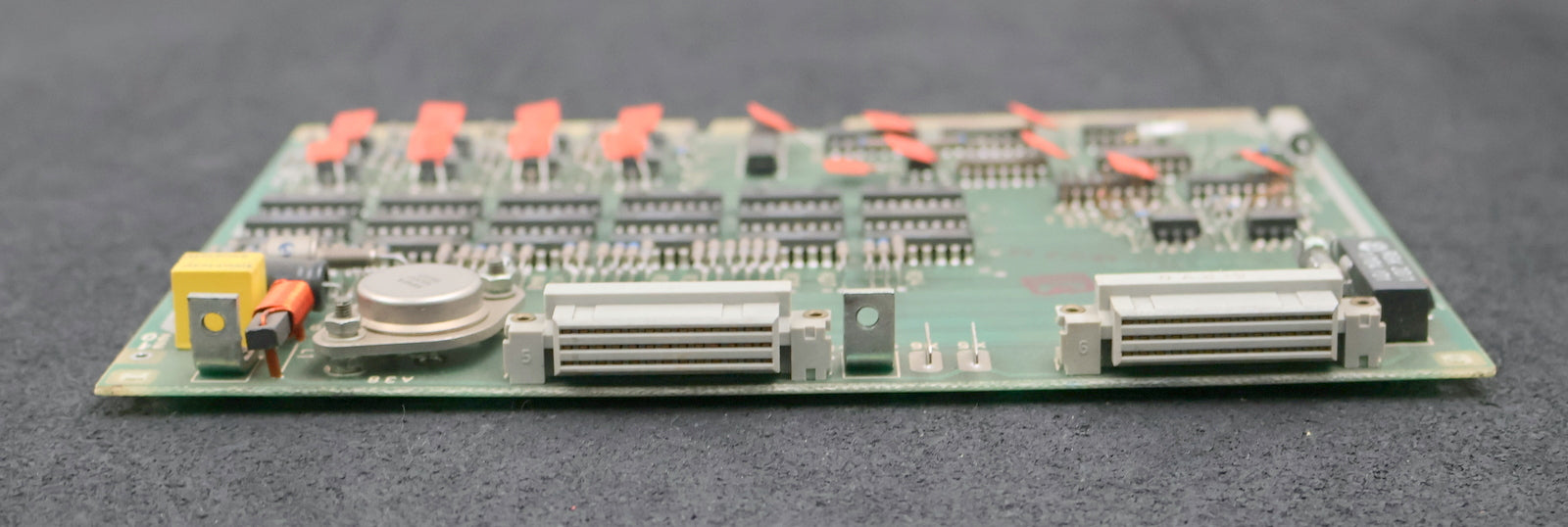 Bild des Artikels VEM-NUMERIK-DDR-Einschubplatine-414488-2-NKM-590304-3B-gebraucht