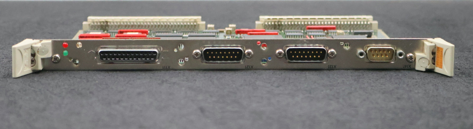 Bild des Artikels SIEMENS-SINUMERIK-CPU-Platine-6FC5110-0CB01-0AA0-Version-E-gebraucht