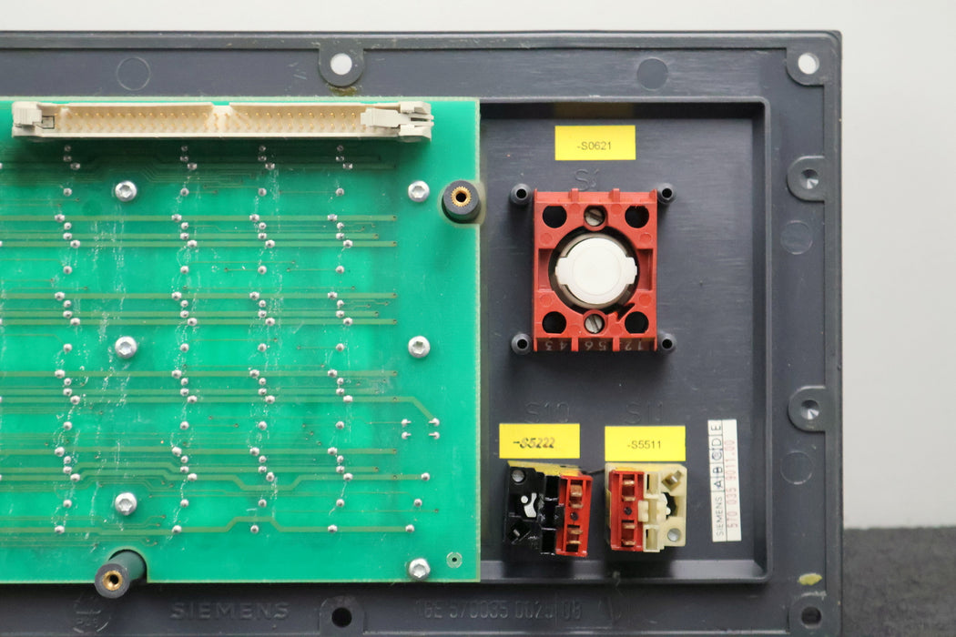 Bild des Artikels SIEMENS-19''-Maschienensteuertafel-M-ohne-Interf.-6FC5103-0AD03-0AA0-E-Stand-A