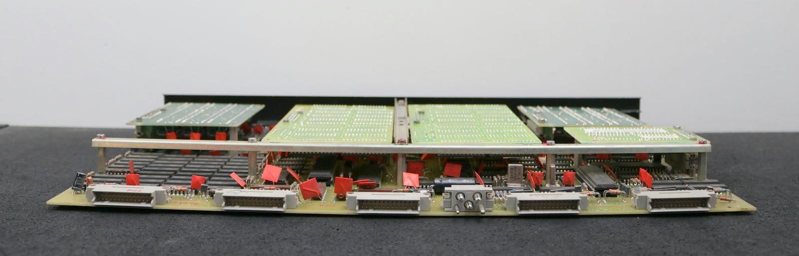 Bild des Artikels VEB-NUMERIK-AR/LR-Steuerkarte-414567-4-NKM-Platine-590407-0-I6-b-RFT-G-101668