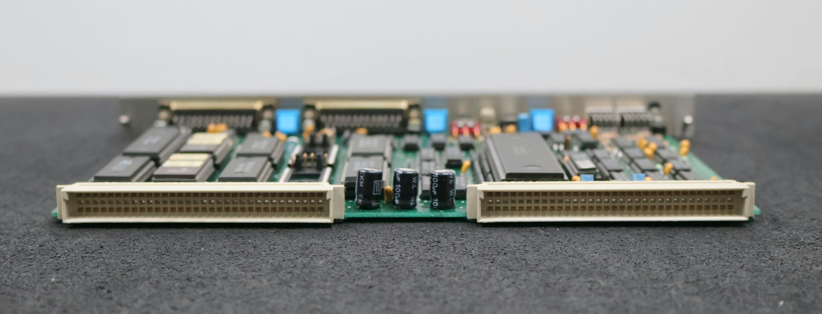 Bild des Artikels PFAUTER-WIEDEMANN-CPU-Board-zu-Wälzmodul-2431331.0-gebraucht