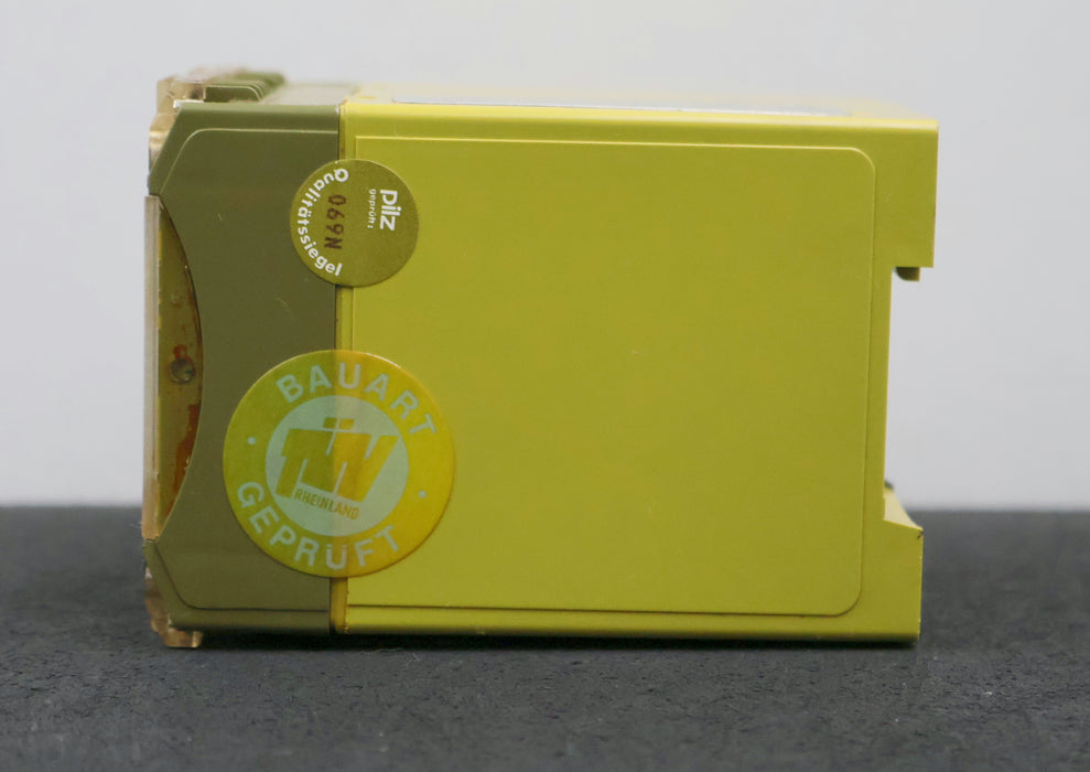 Bild des Artikels PILZ-Zweihandbedienungsrelais-P2HZ-ID-No.:-474162/1-220VAC-4VA-40-60Hz