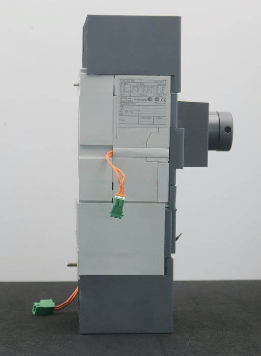 Bild des Artikels ABB-Leistungsschalter-T3N-250-Ue=-690V-Ui=-800V-Uimp=-6kV-RC223-Ue=-110…500V