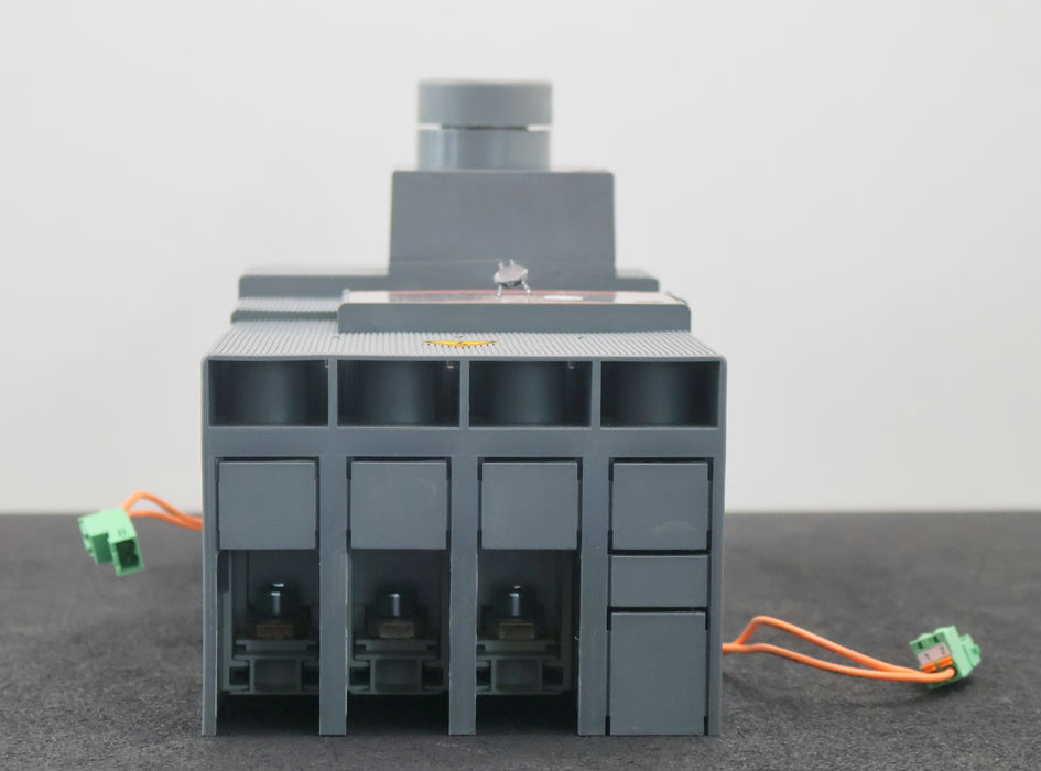 Bild des Artikels ABB-Leistungsschalter-T3N-250-Ue=-690V-Ui=-800V-Uimp=-6kV-RC223-Ue=-110…500V