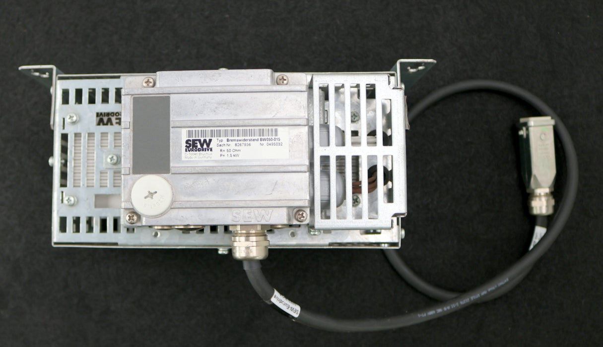 Bild des Artikels SEW-Bremswiederstand-BW-050-015-Sach.Nr.-8267936-R=-50Ohm-P=-1,5kW-gebraucht