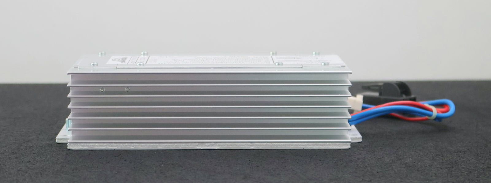 Bild des Artikels LINDE-DC/DC-Wandler-250W-Id.No.-121304-7917401218-57-150V-5,0-1,9A-13,8V-18A