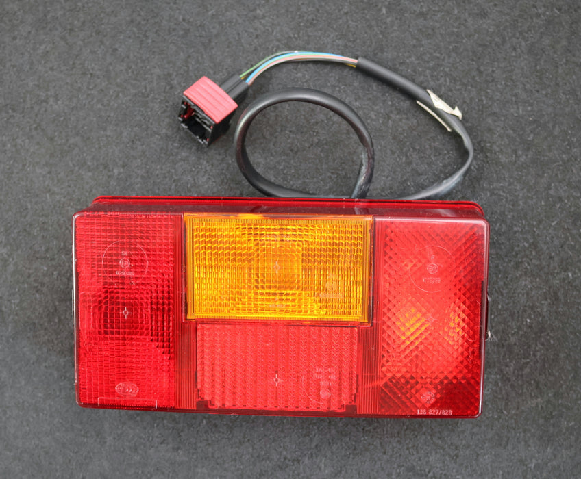 Bild des Artikels HELLA-Heckleuchte-für-LINDE-1273801018-unbenutzt