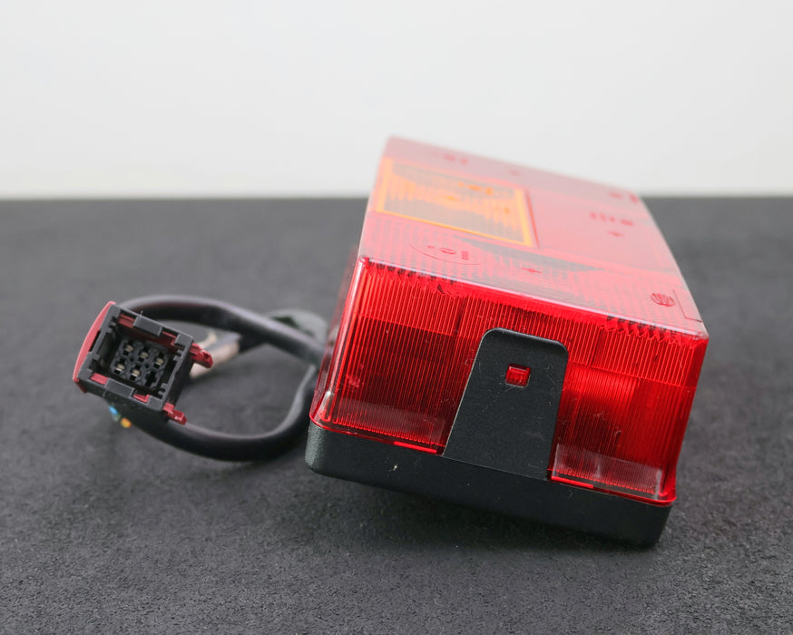 Bild des Artikels HELLA-Heckleuchte-für-LINDE-1273801018-unbenutzt