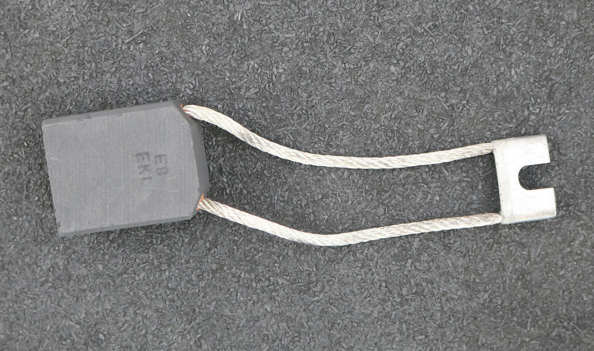 Bild des Artikels VEB-Kohlebürste-Blockkohlebürste-mit-zwei-Litzen-EKL-E8-Abmessungen-20x32x40mm