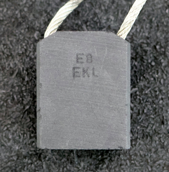 Bild des Artikels VEB-Kohlebürste-Blockkohlebürste-mit-zwei-Litzen-EKL-E8-Abmessungen-20x32x40mm