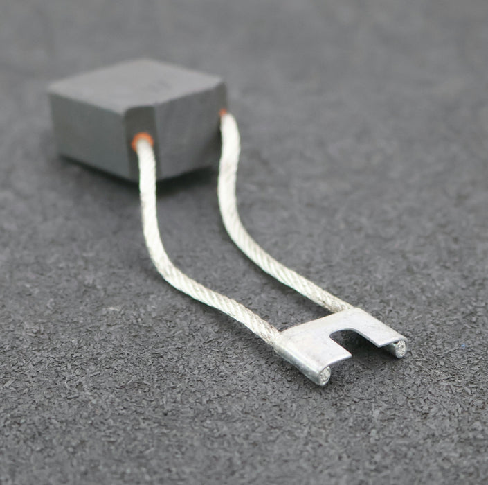 Bild des Artikels VEB-Kohlebürste-Blockkohlebürste-mit-zwei-Litzen-EKL-E8-Abmessungen-20x32x40mm