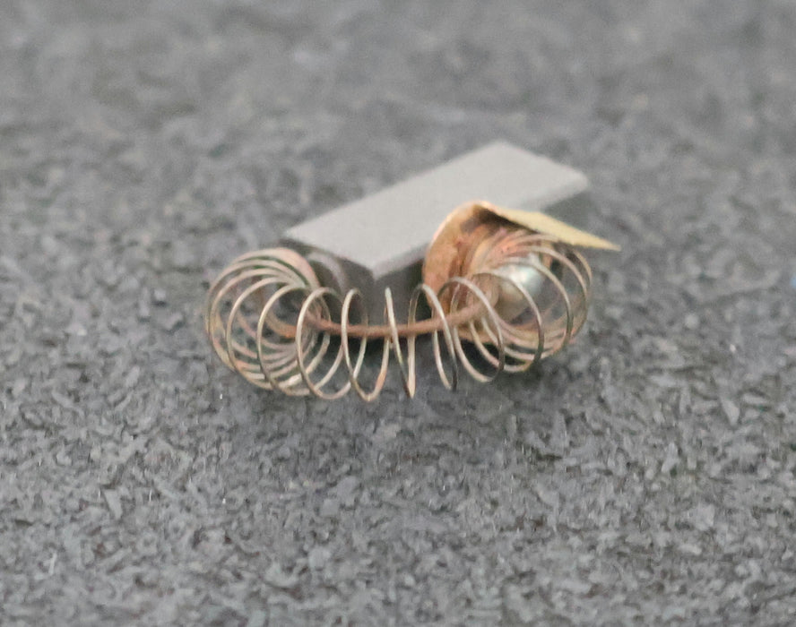 Bild des Artikels Kohlebürste-Blockkohlebürste-mit-einer-Litze-EKL-K7-Abmessungen-5x8x20mm