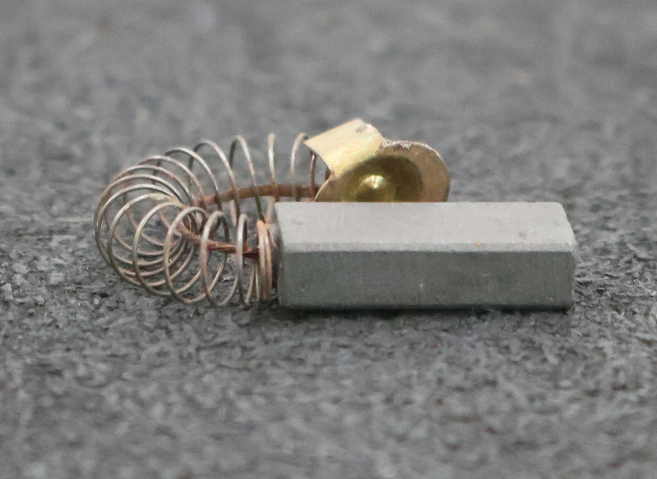 Bild des Artikels Kohlebürste-Blockkohlebürste-mit-einer-Litze-EKL-K7-Abmessungen-5x8x20mm
