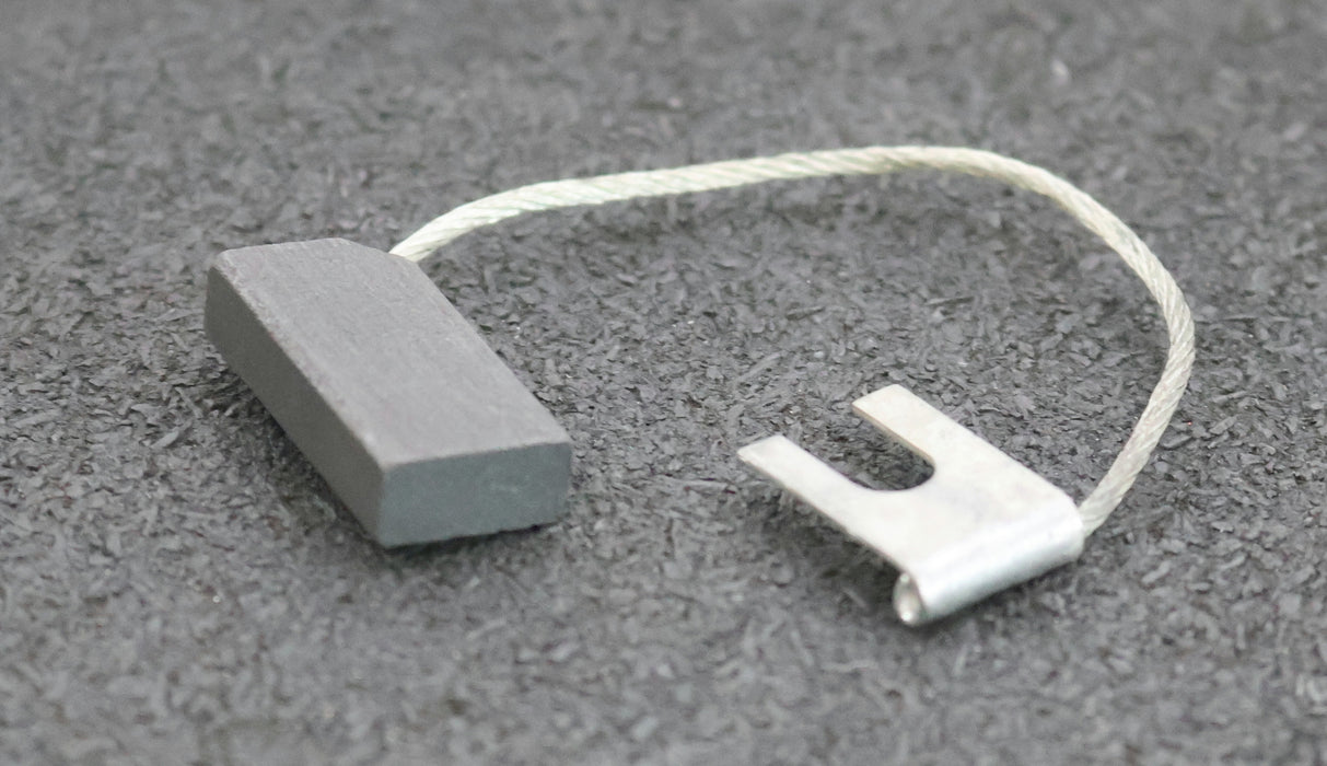 Bild des Artikels Kohlebürste-Blockkohlebürste-mit-einer-Litze-EKL-E8D-Abmessungen-6,2x12,5x25mm