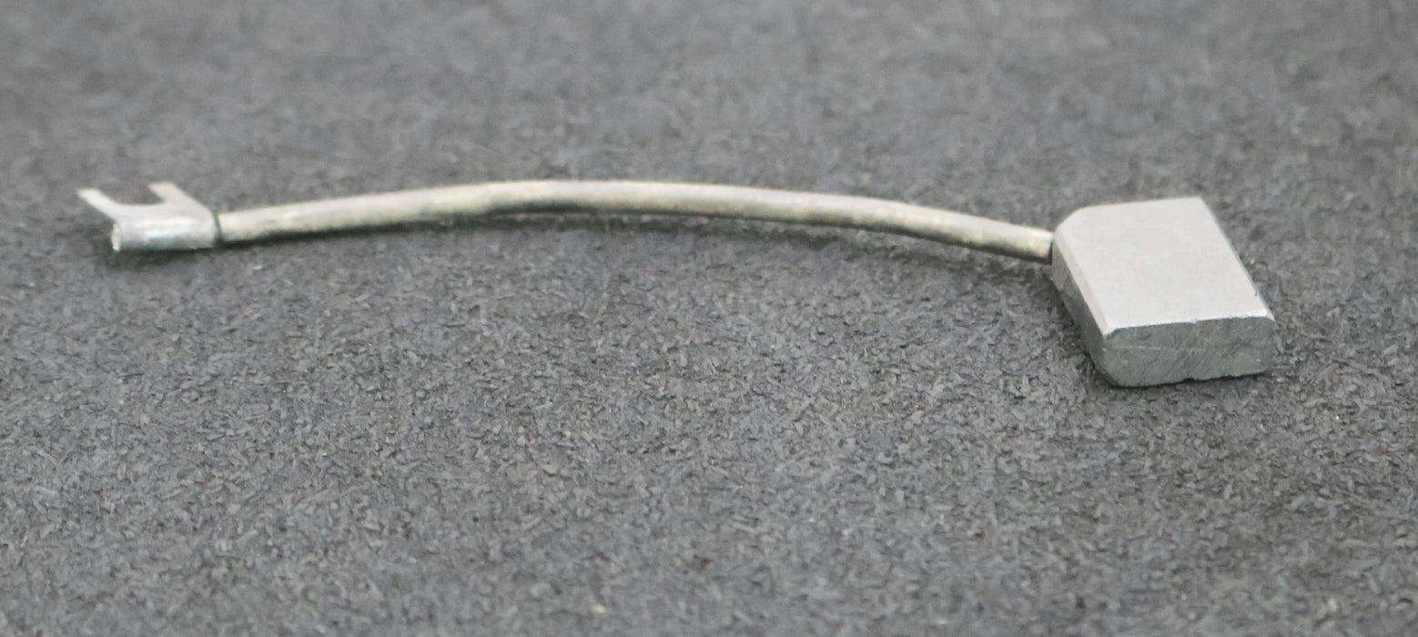 Bild des Artikels Kohlebürste-Blockkohlebürste-mit-einer-Litze-EKL-G4-Abmessungen-8x20x32mm