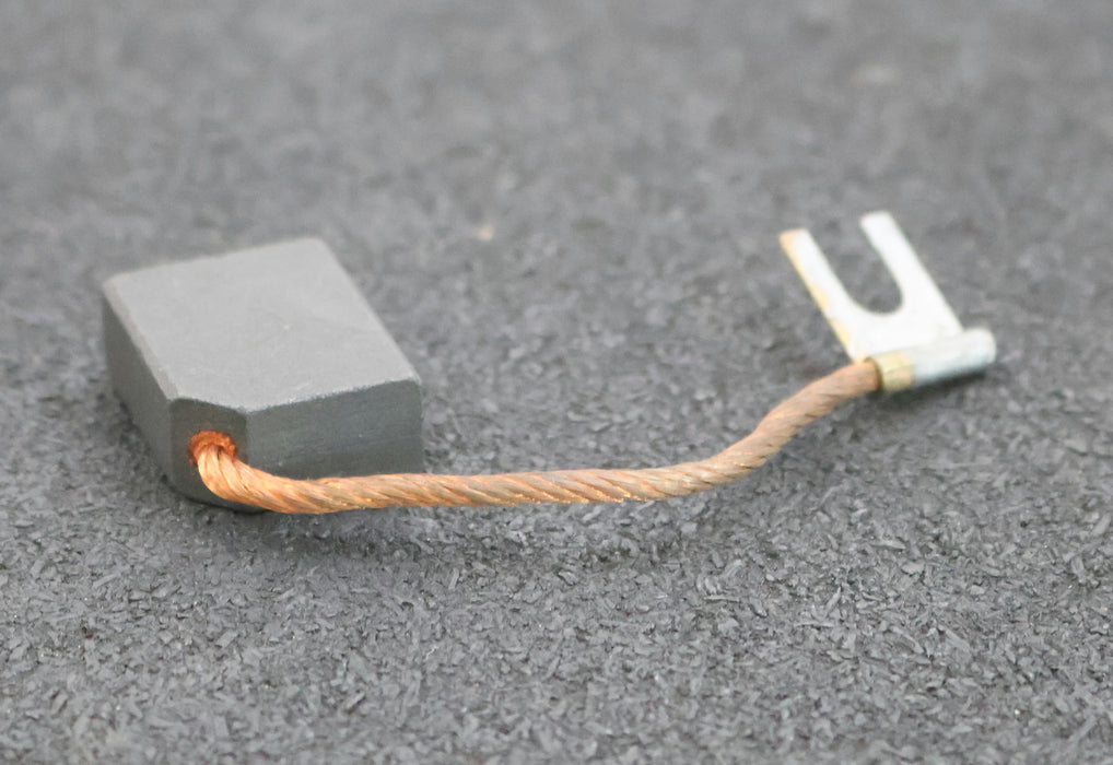 Bild des Artikels Kohlebürste-Blockkohlebürste-mit-einer-Litze-EKL-E8-Abmessungen-10x20x25mm