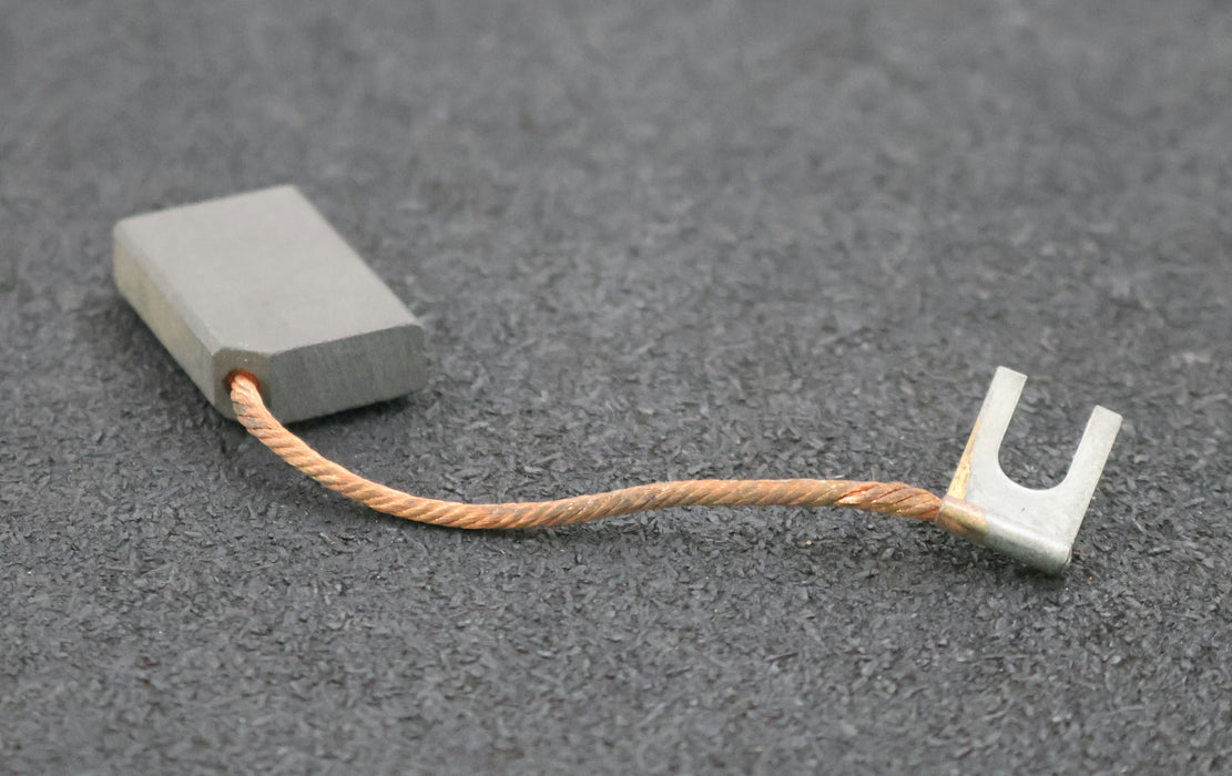 Bild des Artikels Kohlebürste-Blockkohlebürste-mit-einer-Litze-EKL-E5-Abmessungen-8x20x32mm