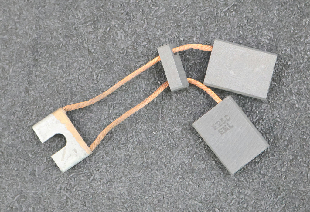 Bild des Artikels Kohlebürste-Montierte-Zwillingskohlebürste-mit-zwei-Litzen-EKL-E25D-12,5x25x32mm