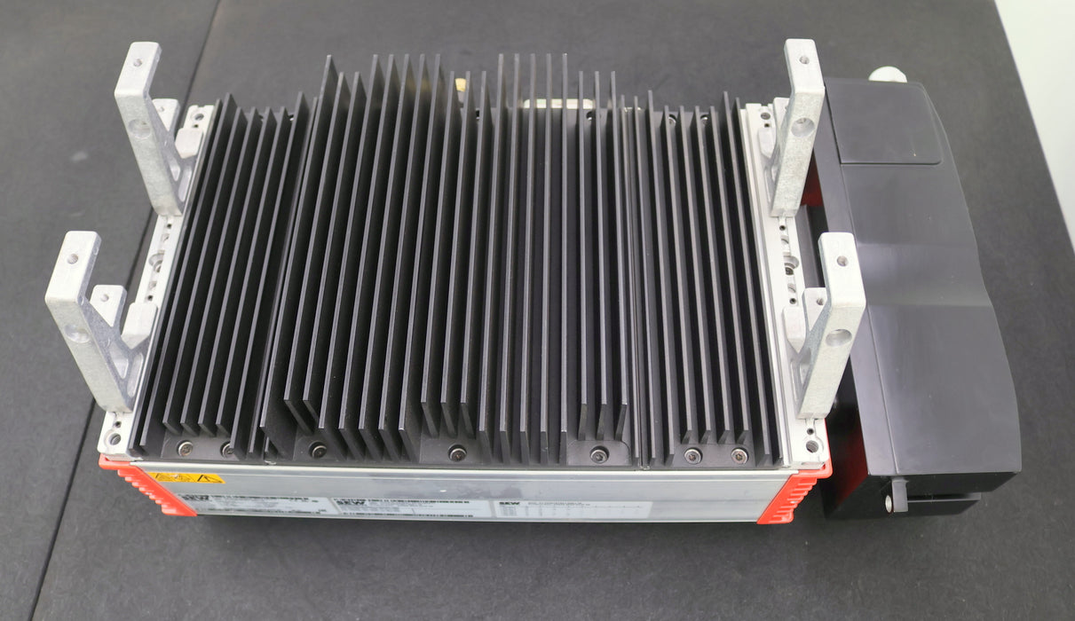 Bild des Artikels SEW-MOVIPRO-ADC-Feldumrichter-PHC21A-A040M1-E21A-00/S11-mit-MOVIPRO-Schaltmodul