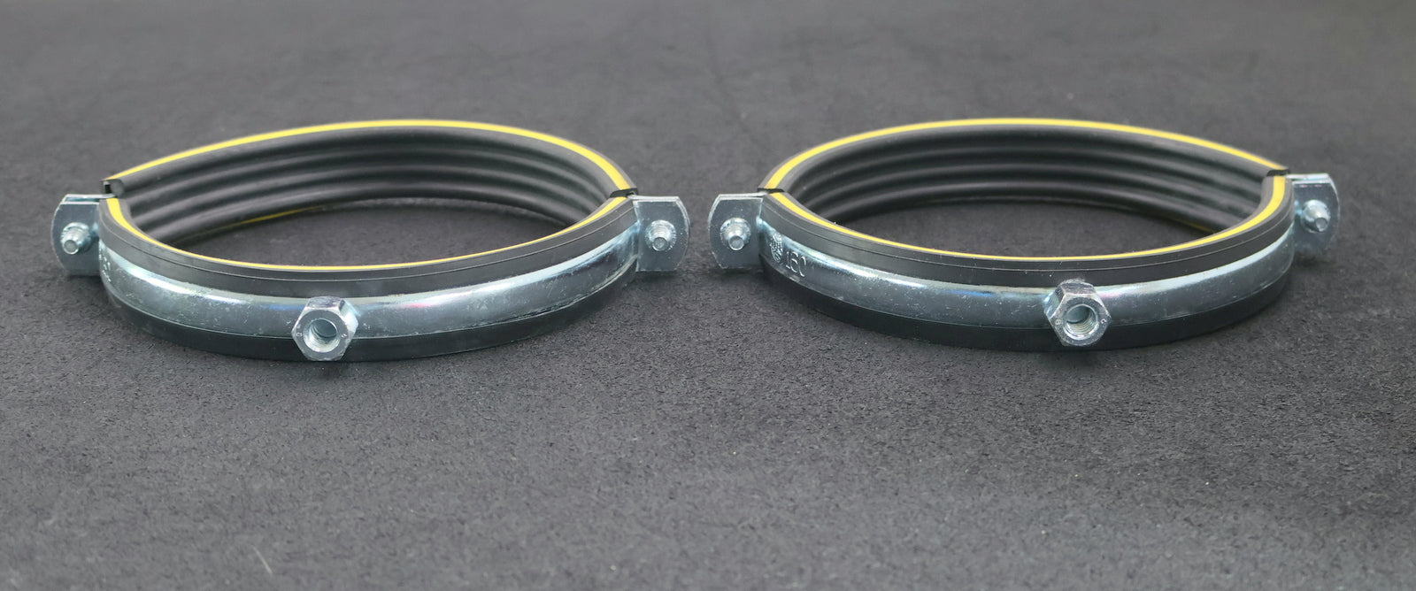 Bild des Artikels MUPRO-2x-Rohrschelle-160-159-164mm-mit-Schaldämmung-unbenutzt-Gewicht-800g