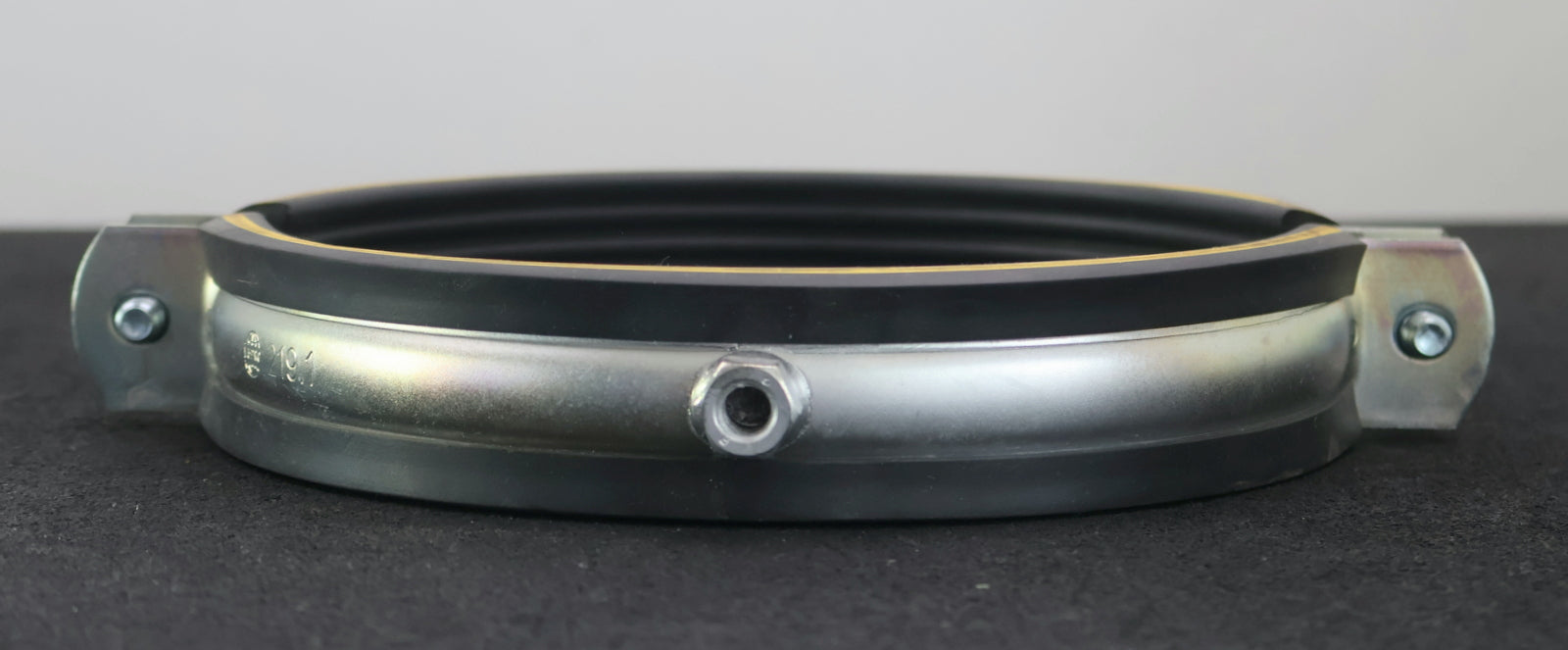 Bild des Artikels MUPRO-Rohrschelle-219,1-mit-Schaldämmung-unbenutzt