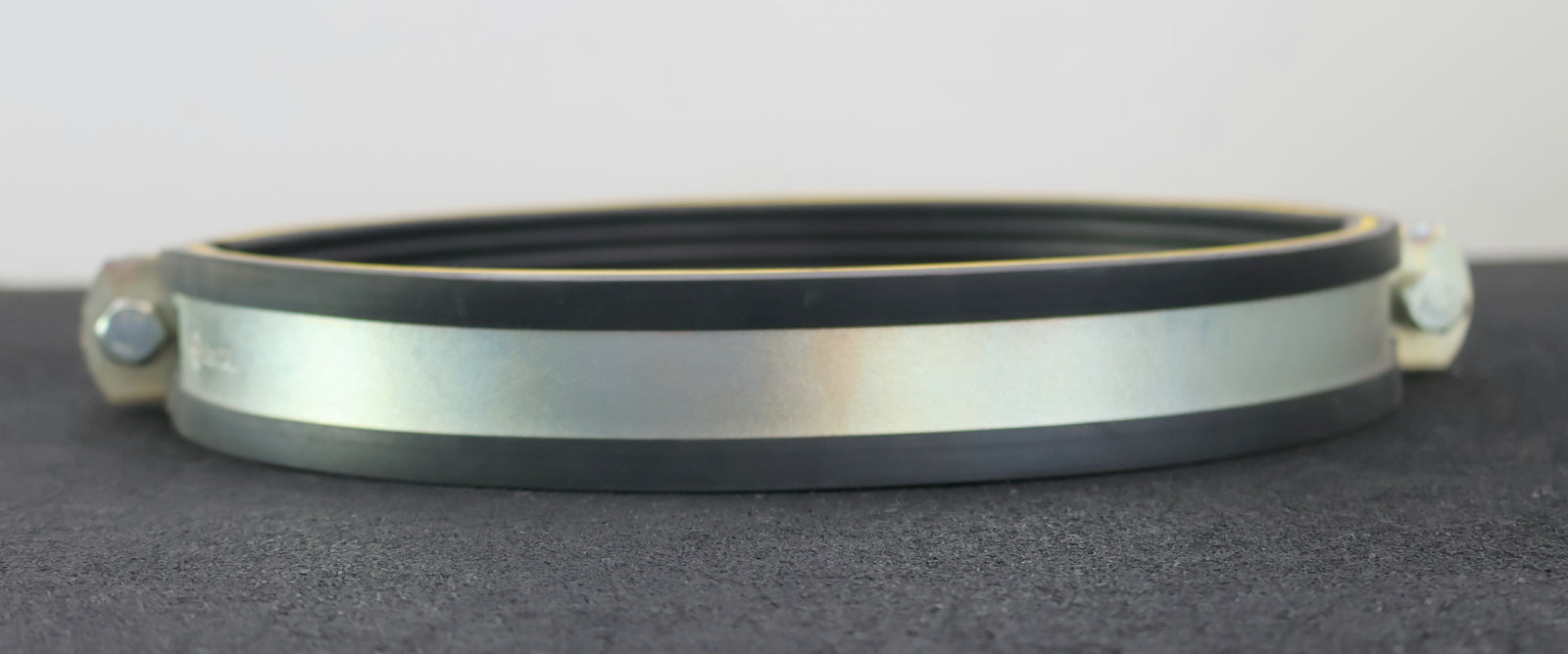 Bild des Artikels MUPRO-Rohrschelle-315DGL-mit-Schaldämmung-unbenutzt