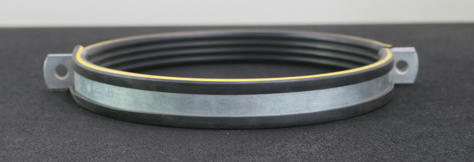 Bild des Artikels MUPRO-2x-Rohrschelle-255DGL-mit-Schaldämmung-unbenutzt-Gewicht-1,6kg