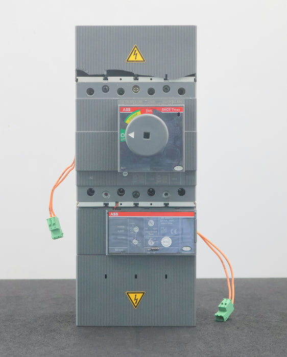 Bild des Artikels ABB-Leistungsschalter-T3N-250-Ue=-690V-Ui=-800V-Uimp=-6kV---Abdeckleiste-defekt