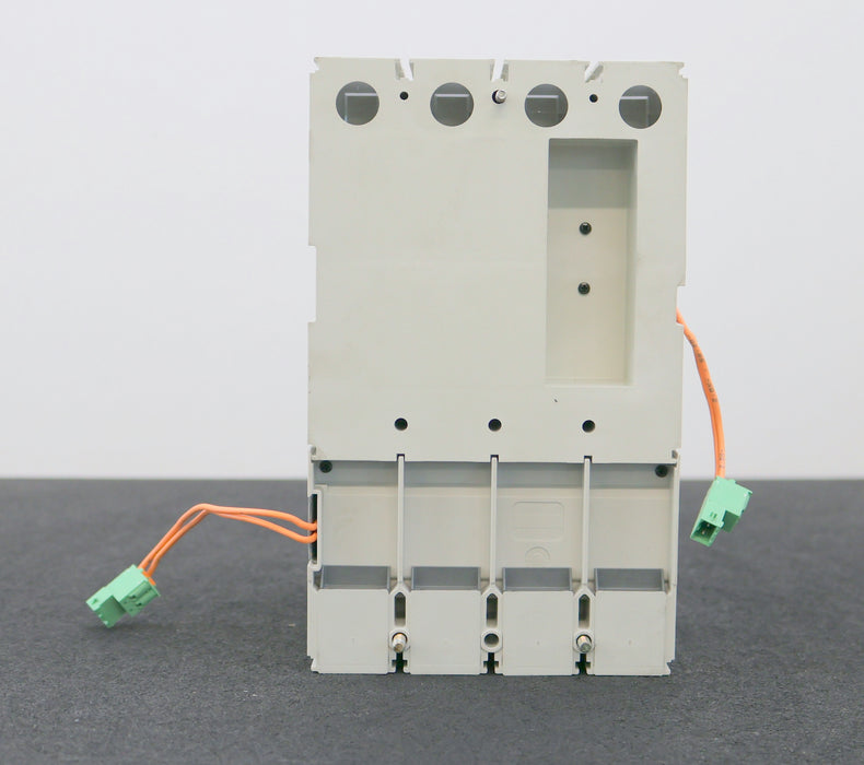 Bild des Artikels ABB-Leistungsschalter-T3N-250-Ue=-690V-Ui=-800V-Uimp=-6kV-Ue=-110…500V-225A