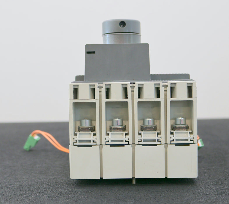 Bild des Artikels ABB-Leistungsschalter-T3N-250-Ue=-690V-Ui=-800V-Uimp=-6kV-Ue=-110…500V-225A