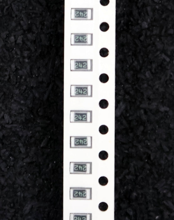 Bild des Artikels BECK-4500x-SMD-Widerstand-2,4kΩ-CSB-1206-242J-2400-Ohm-7"