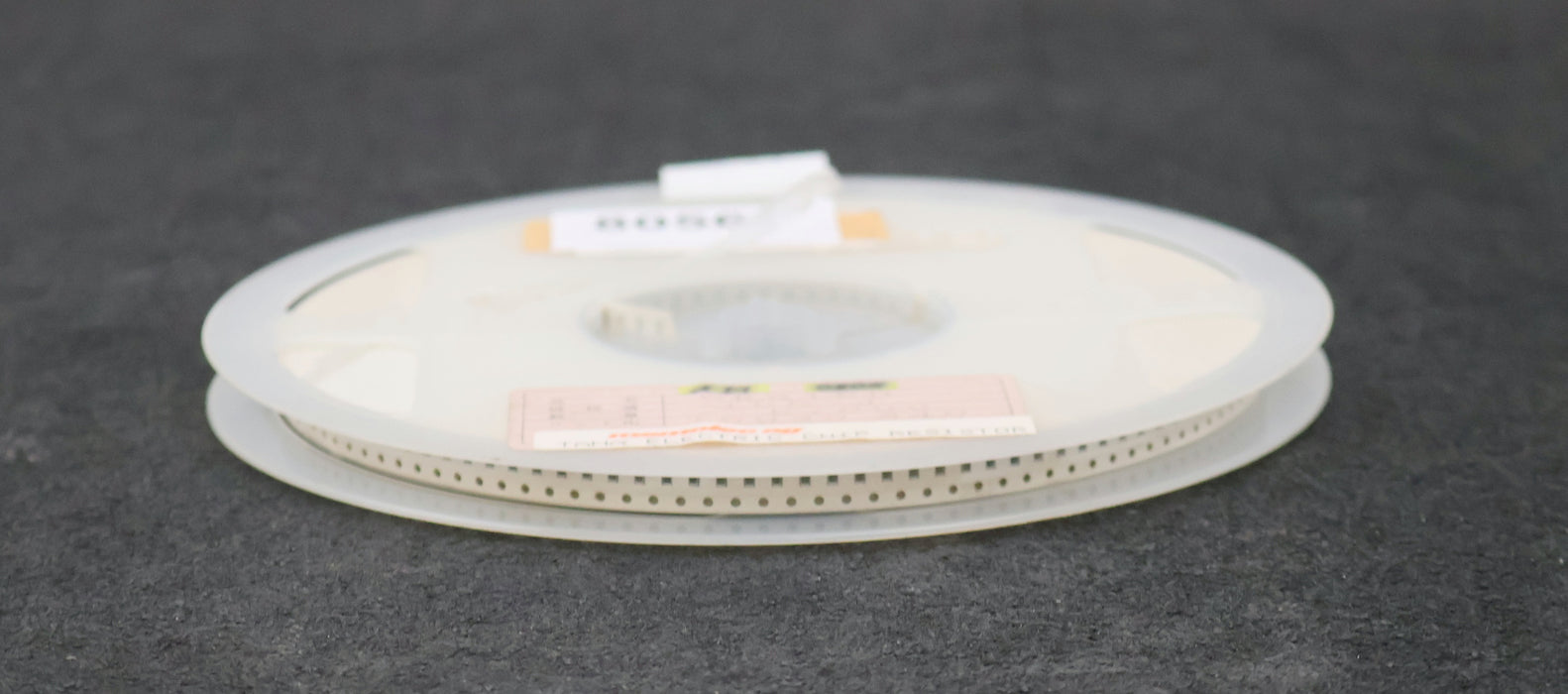 Bild des Artikels MEMOTEC-AG-4500x-SMD-Widerstand-1MkΩ-105J-1000000-Ohm-Model-CRG10G