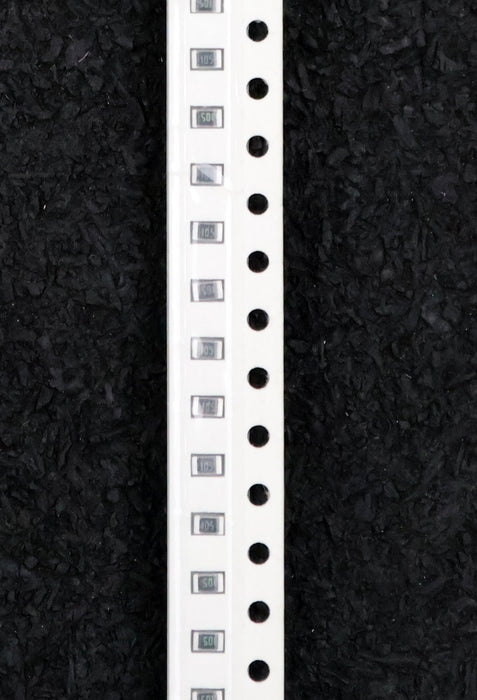 Bild des Artikels MEMOTEC-AG-4500x-SMD-Widerstand-1MkΩ-105J-1000000-Ohm-Model-CRG10G