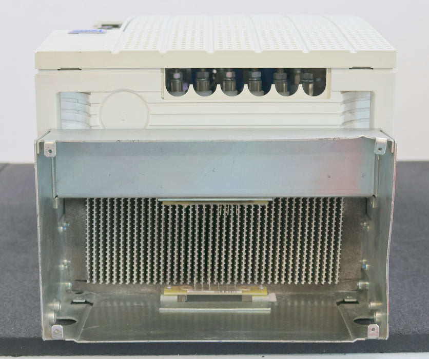 Bild des Artikels LENZE-Servo-Umrichter-EVS9330-ES-Id.-13462459-400/480V-78A-64,8kVA-!-überholt-!