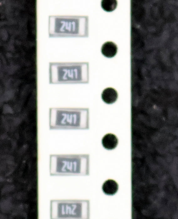 Bild des Artikels YAGEO-5000x-SMD-Widerstand-240Ω-1206-240-Ohm-Model-RC-1206JR-07240R-WRC04277