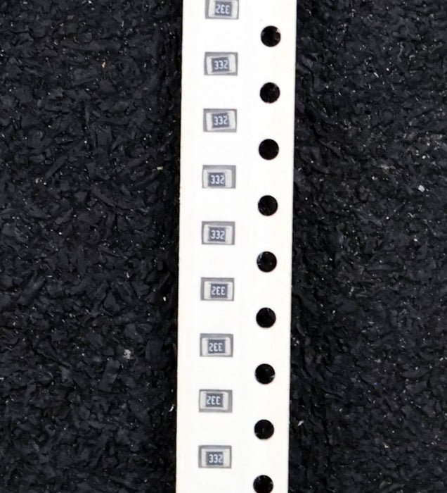 Bild des Artikels FIRSTOHM-4500x-SMD-Widerstand-3k3Ω-CP12-1/8W-3300-Ohm-Lot.No.-50615