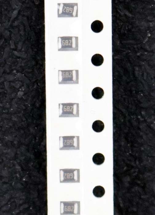 Bild des Artikels YAGEO-5000x-SMD-Widerstand-6,8kΩ-6800-Ohm-Model-RC-05-WRC04173