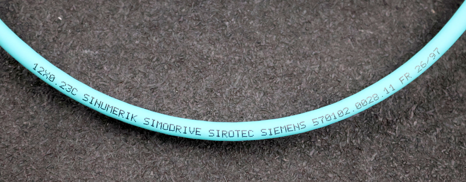 Bild des Artikels SIEMENS-9m-Signalleitung-6FX2002-2CB31-1AK0-konfektioniert-611A-ZU-1FT5-TG/RLG